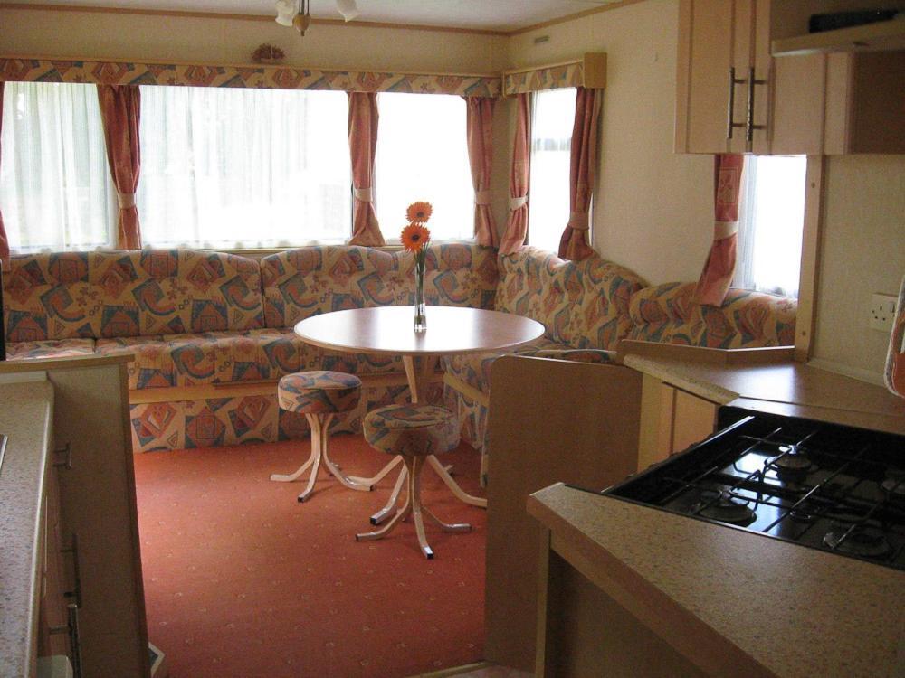 Cosy Caravan At Blackmoor Farm Ludchurch Exterior foto
